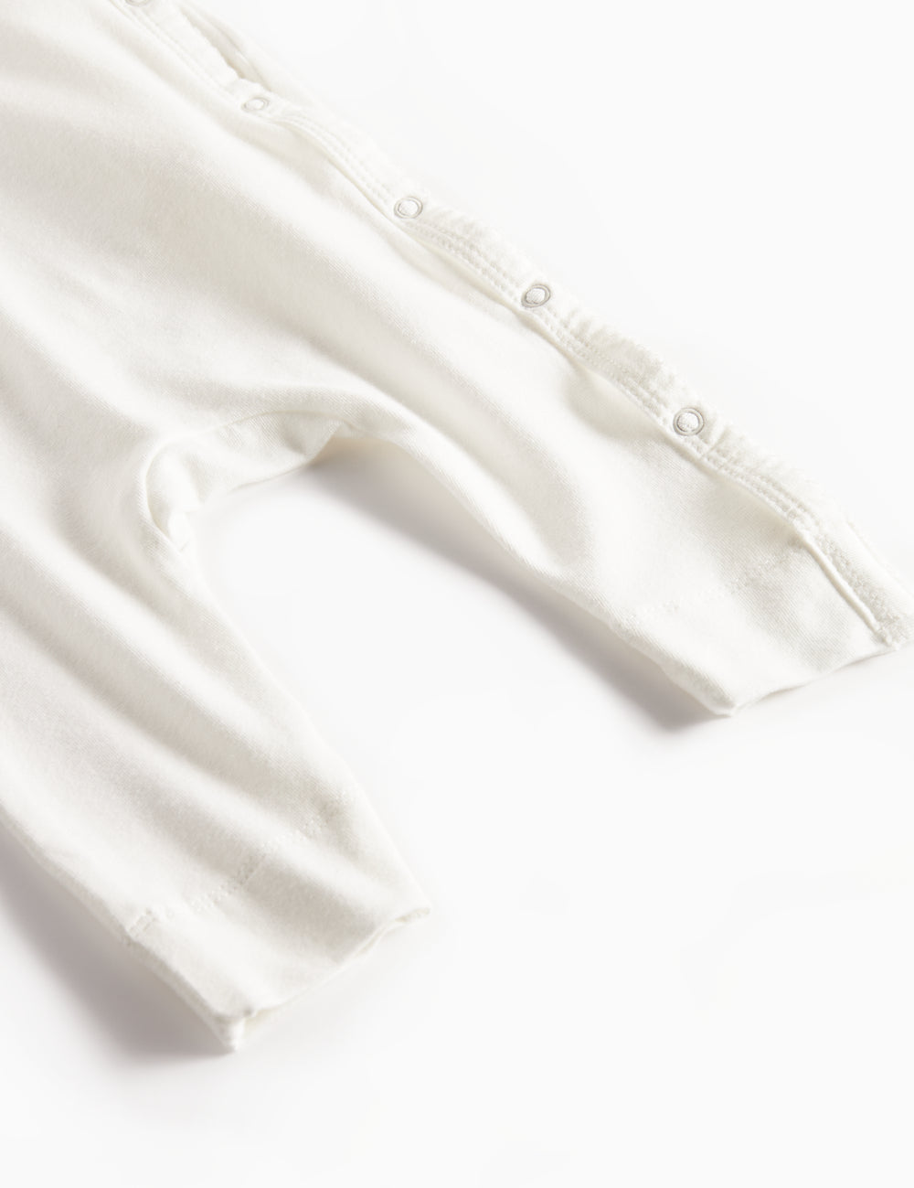 Rula, Heldragt - Gentle White