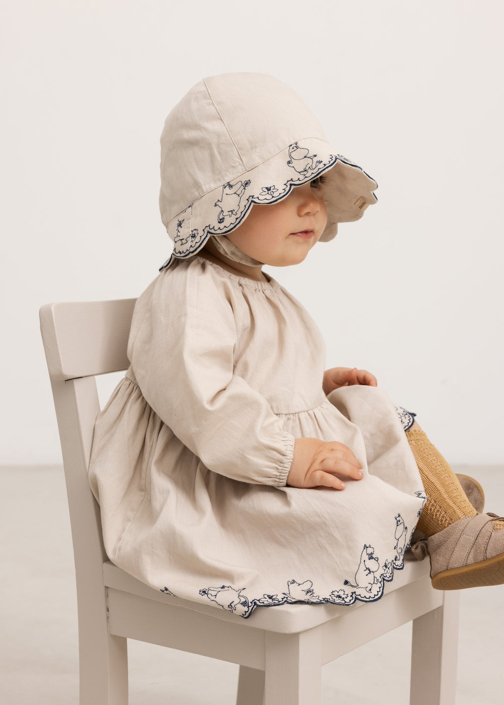 Adrianna B, Hat - Dancing Moomins