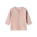 Lyserød ribstrikket cardigan til børn med knapper foran