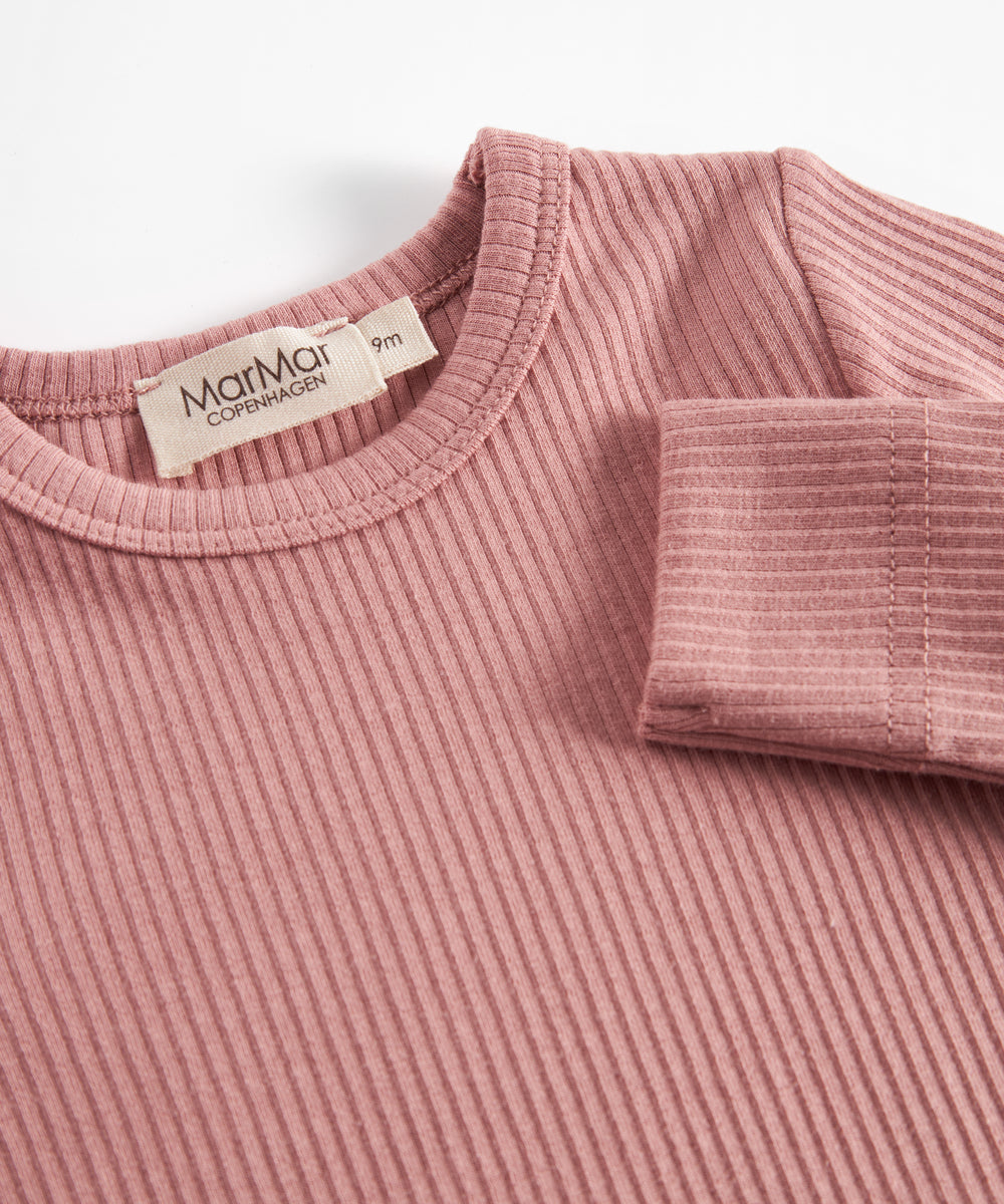 Lyserød ribstrikket body med lange ærmer til børn