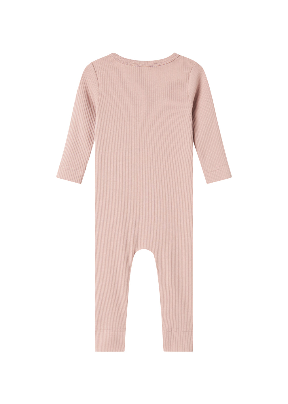 Ribbstrikket lyserød heldragt til baby i blødt materiale med lange ærmer, lange ben og knapper