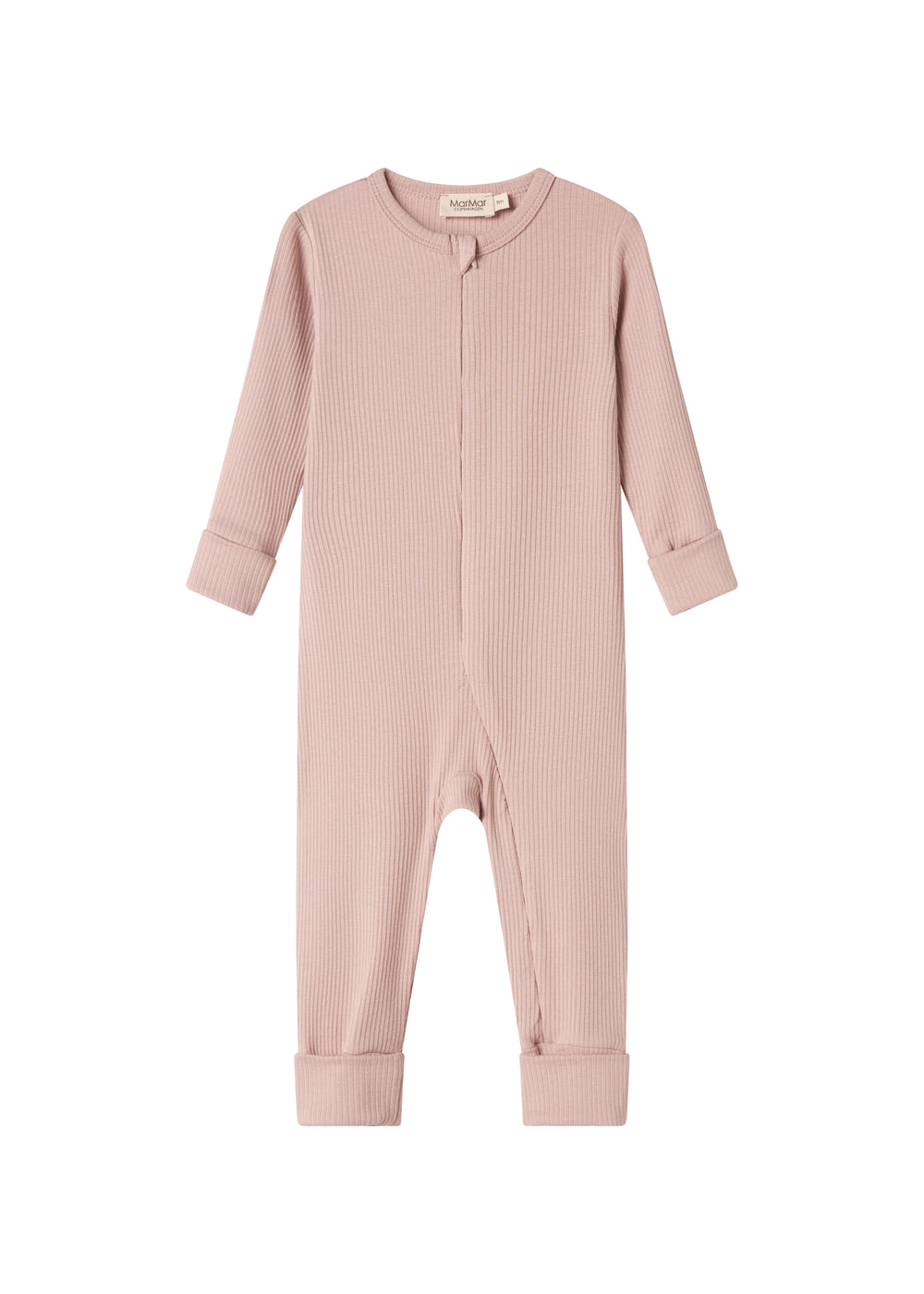 Ribbstrikket lyserød heldragt til baby i blødt materiale med lange ærmer og lange ben og lynlås