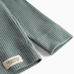 Grøn ribstrikket langærmet t-shirt med knapper til børn