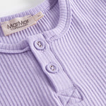 Lys lilla ribstrikket langærmet t-shirt med knapper til børn