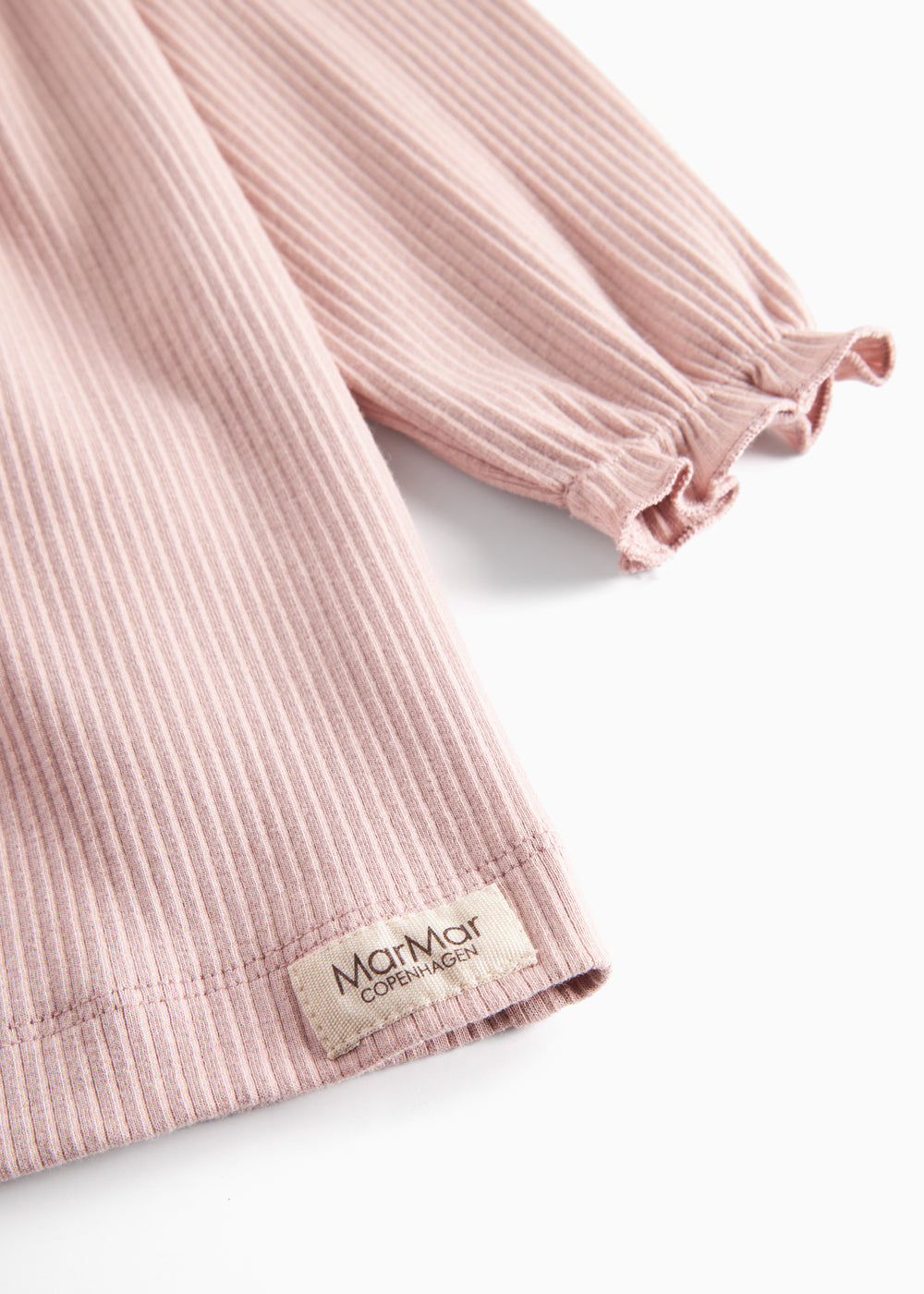 Langærmet lyserød ribstrikket kjole med flæser og MarMar label til børn