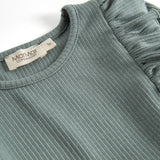 Grøn kjole med lange ærmer og flæser til børn