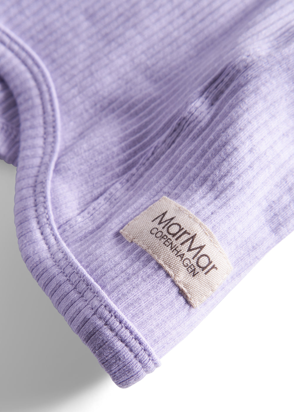 Ribstrikket elefanthue i lys lilla med MarMar label til børn