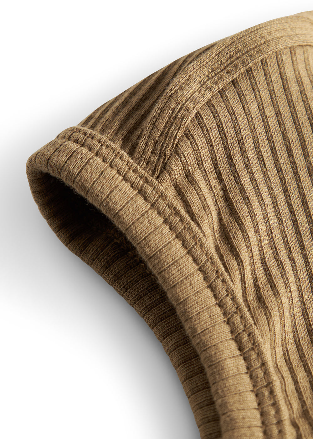 Ribstrikket brun elefanthue