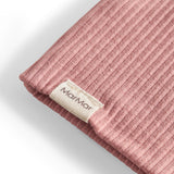 Lyserød ribstrikket hue til børn