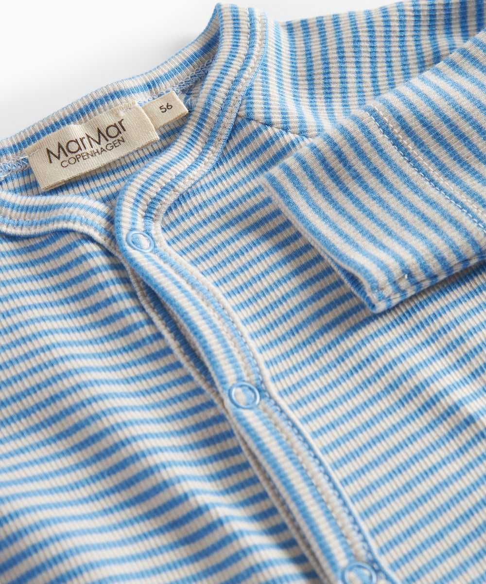 Blå- og hvidstribet body til baby med lange ærmer og knapper foran