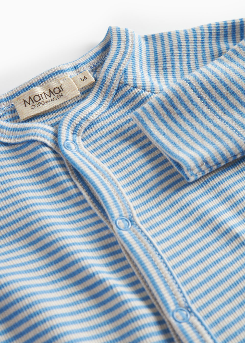 Blå- og hvidstribet body til baby med lange ærmer og knapper foran