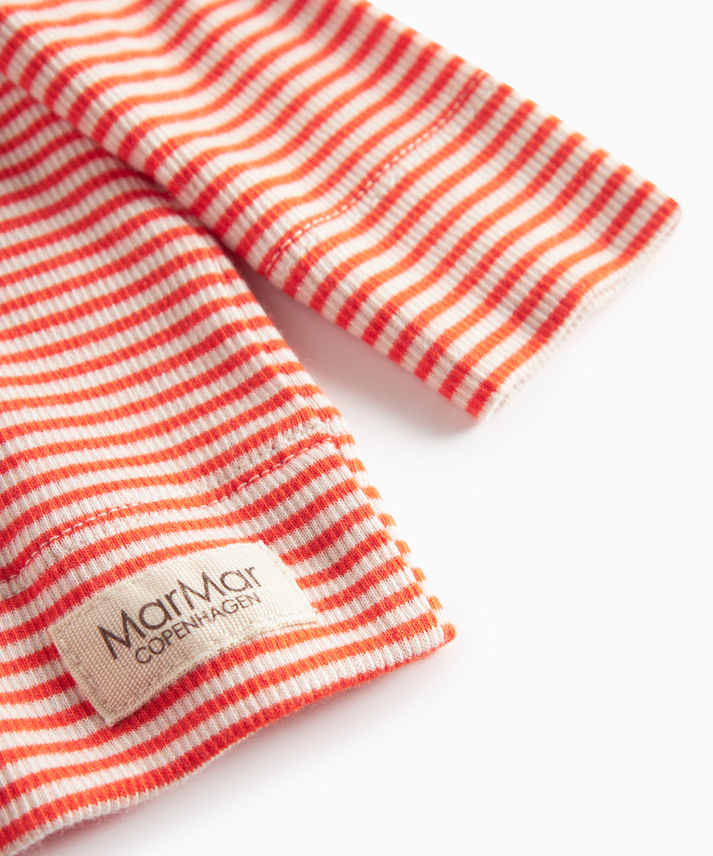 Rød- og hvidstribet cardigan til baby med knapper foran