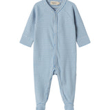 Blå og hvid stribet heldragt til baby med lange ærmer, fødder og trykknapper foran