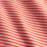 Rød og hvid stribet babytæppe