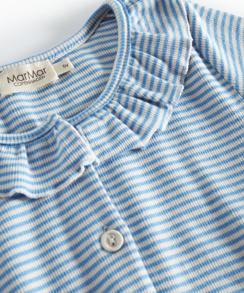 Blå og hvid stribet kjole med lange ærmer og knapper til børn