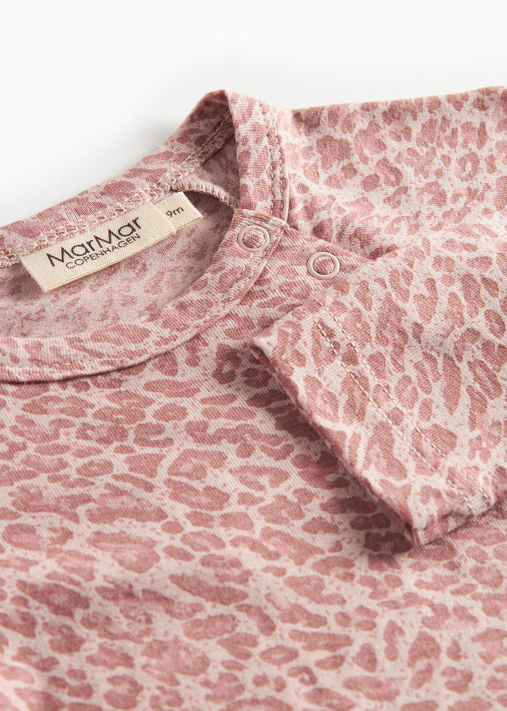 Lyserød leopardmønstret babybody med lange ærmer