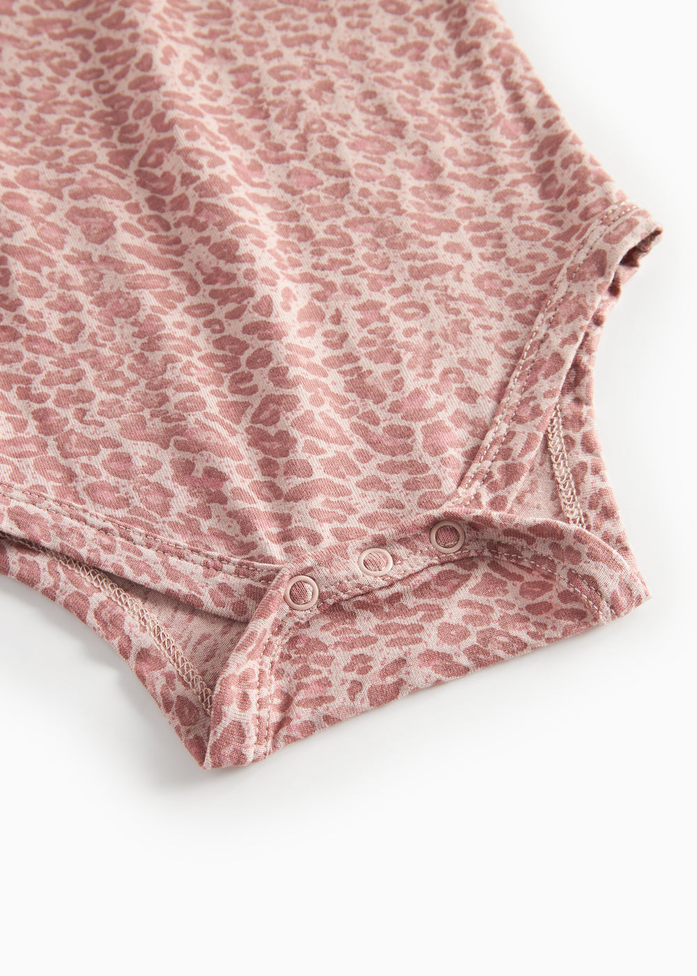 Lyserød leopardmønstret babybody med lange ærmer