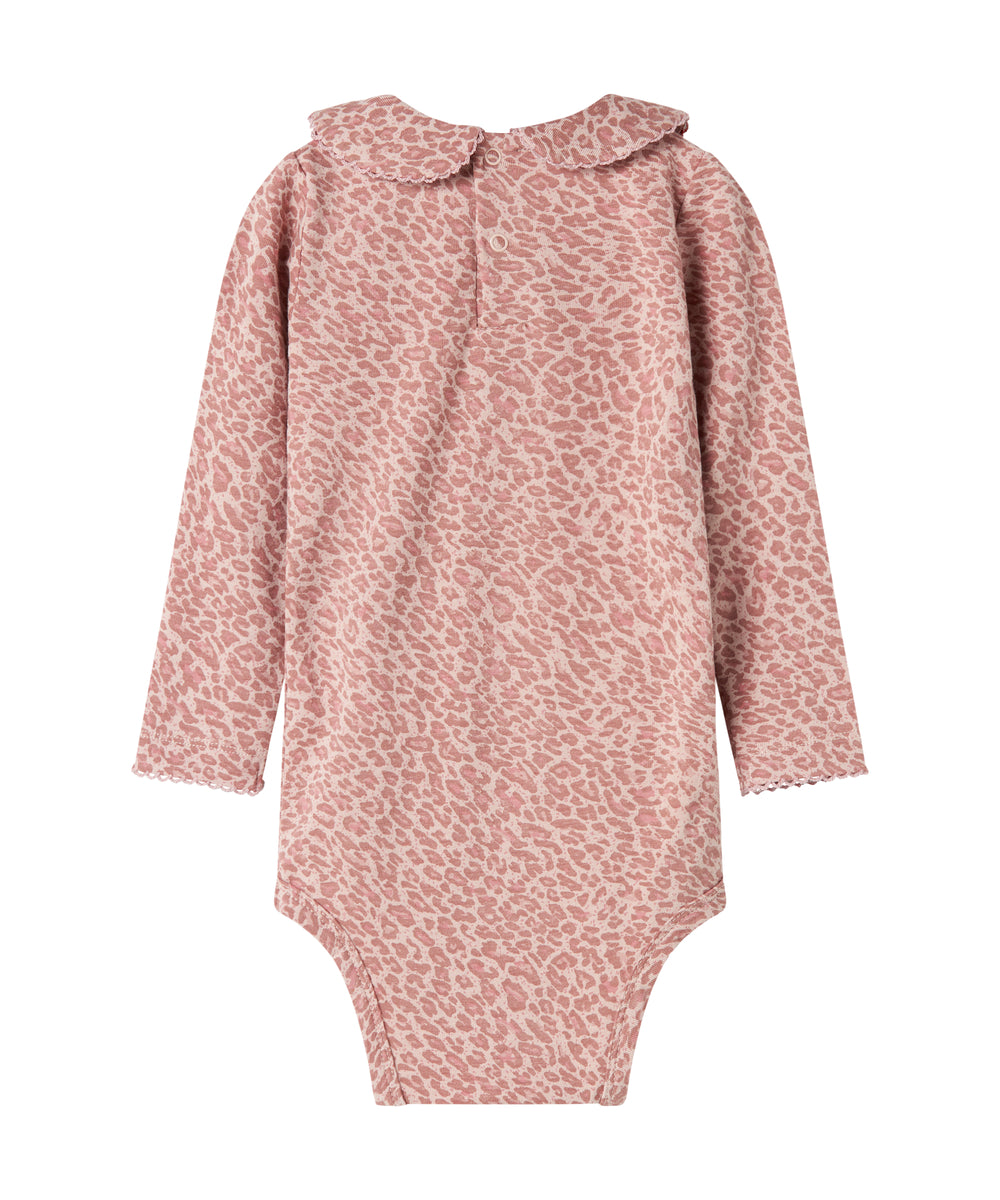 Lyserød leopardmønstret babybody med lange ærmer og krave