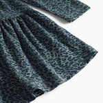 Grøn leopardmønstret kjole med lange ærmer til børn