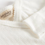 Hvid pointelle slå-om body til baby med lange ærmer