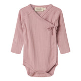 Rosa pointelle slå-om body til baby med lange ærmer og bindebånd