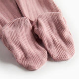 Rosa pointelle heldragt til baby med fødder og slå-om lukning