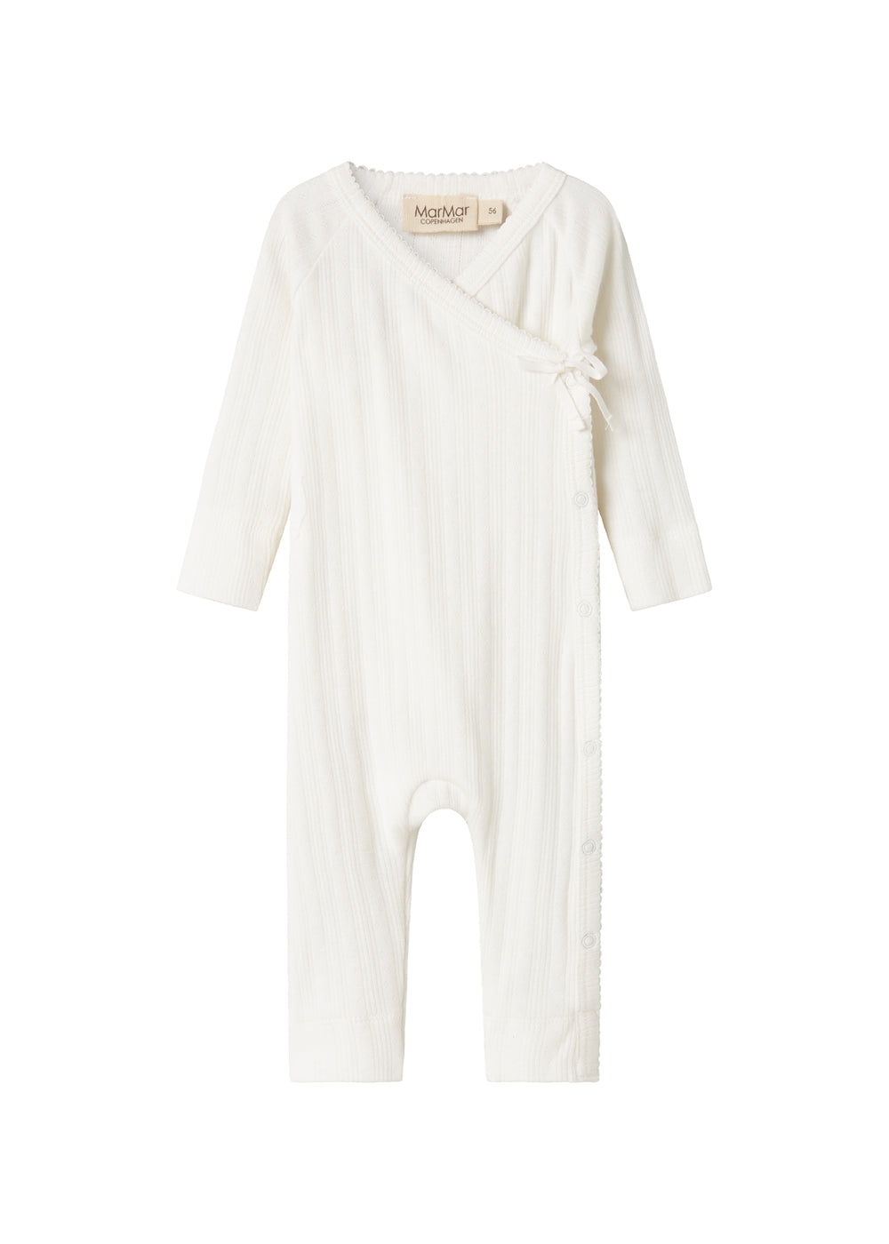 Hvid pointelle heldragt til baby med slå-om lukning og lange ærmer