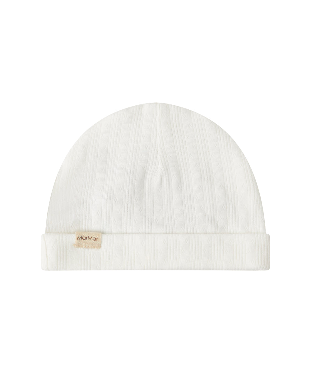 Hvid pointelle hue til baby