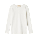 Pige iført rosa pointelle bluse, jakke og tørklæde