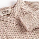 Beige pointelle heldragt med lange ærmer til baby