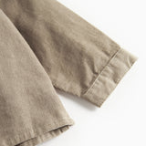 Beige babyfløjlsskjorte med lange ærmer og kinakrave til børn