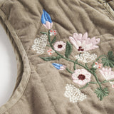 Beige quiltet vest med blomsterbroderi til børn
