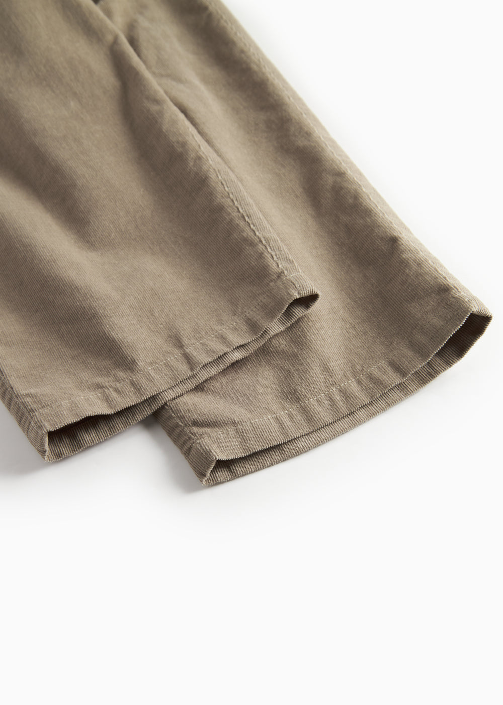 Beige bukser i babyfløjl med brede ben til børn