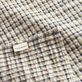 Brun ternet tørklæde