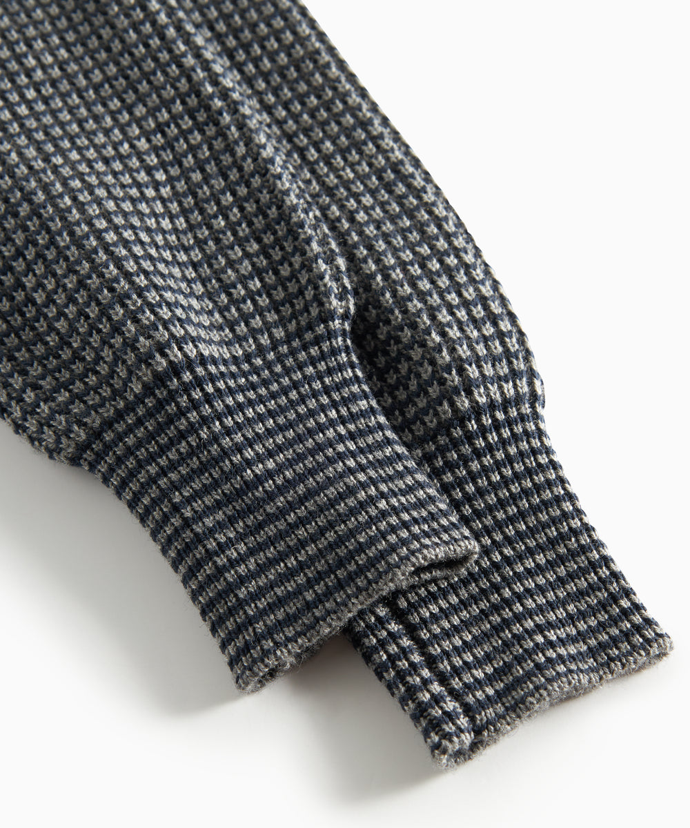 Mørkegrå strikkede babybukser med elastisk talje og ribkanter