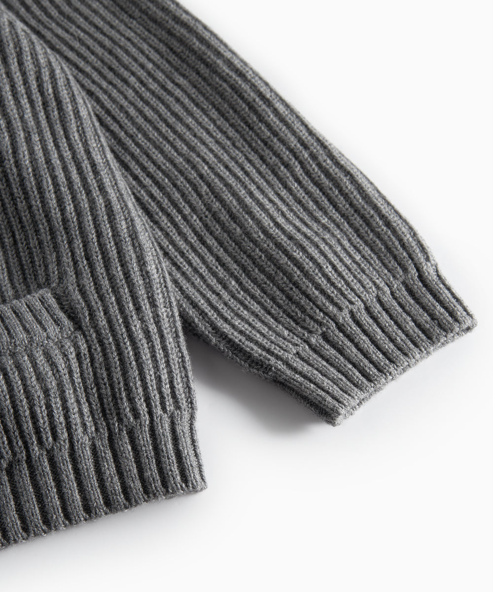 Mørkegrå strikket damecardigan med knapper og lommer