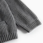 Mørkegrå strikket damecardigan med knapper og lommer