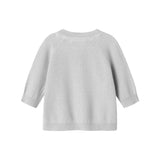 Lys grå strikket babytrøje med lange ærmer