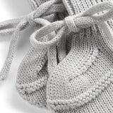 Grå strik babyfutter