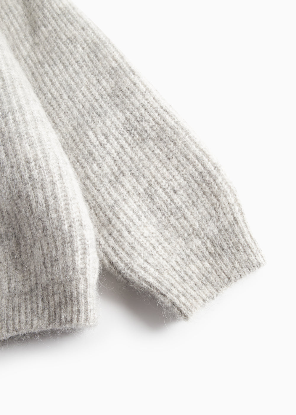 Beige strikbluse til kvinder med lange ærmer