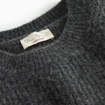 Mørkegrå strikbluse til kvinder med lange ærmer