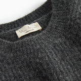 Mørkegrå strikbluse til kvinder med lange ærmer