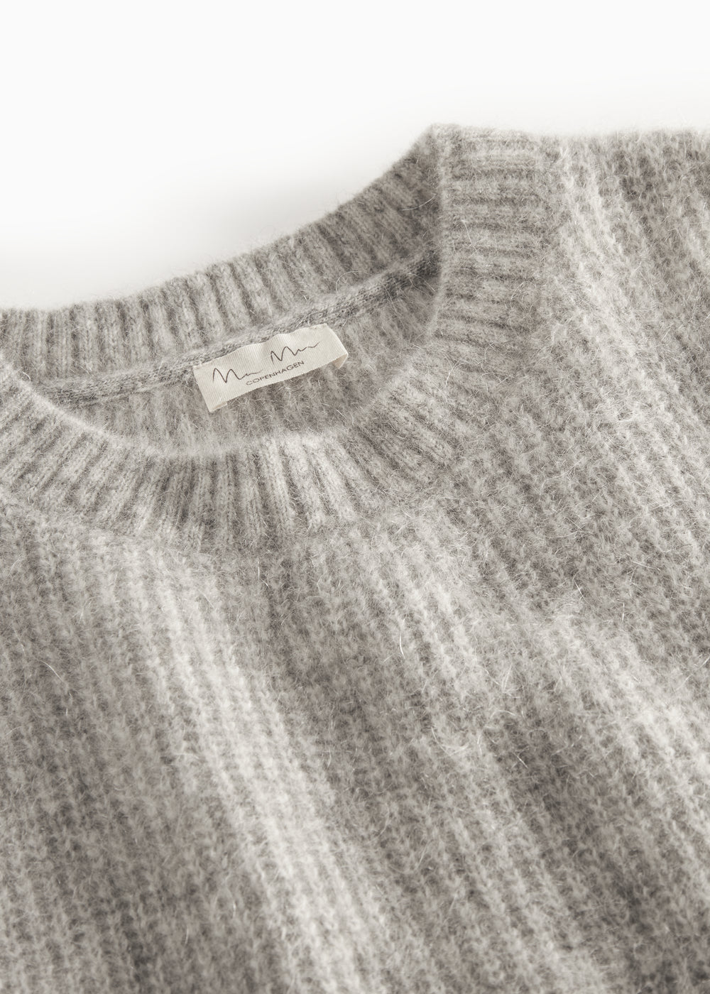 Grå strikvest til kvinder i blød uldblanding