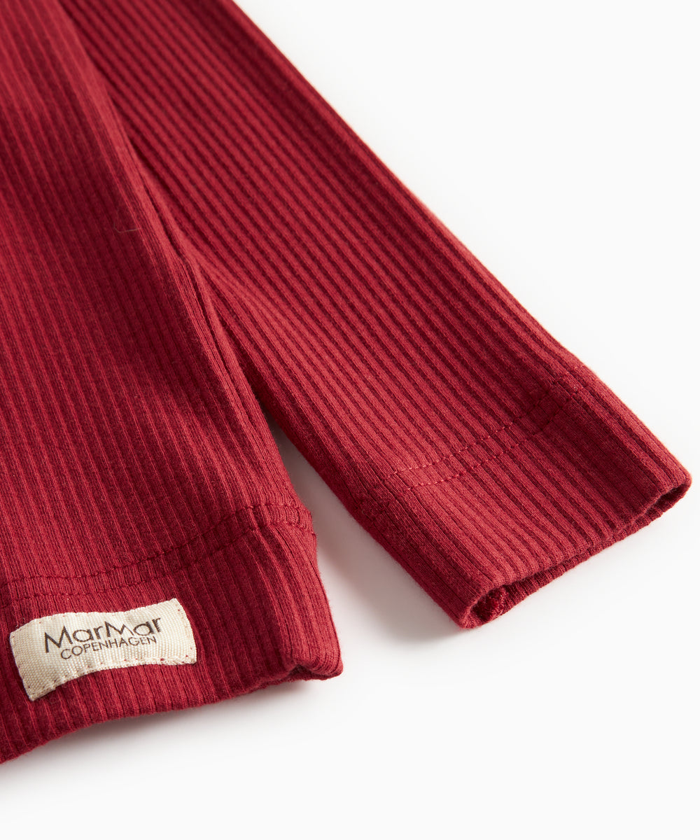 Rød ribstrikket t-shirt med lange ærmer til børn