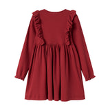 Rød ribstrikket julekjole med flæser på skuldrene til børn