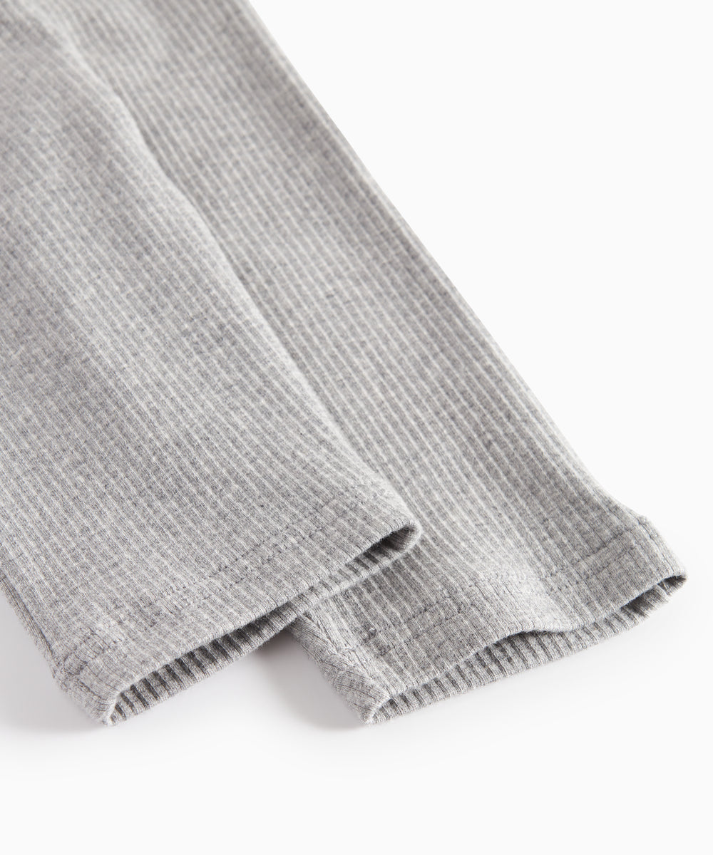 Lysegrå ribbede bukser med snøre i taljen til baby