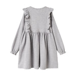 Grå ribstrikket kjole med flæser på skuldrene til børn