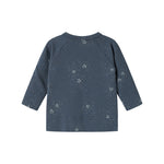 Mørkeblå slå-om bluse med stjerneprint til nyfødt