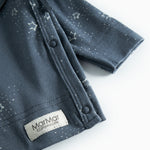 Mørkeblå slå-om bluse med stjerneprint til nyfødt