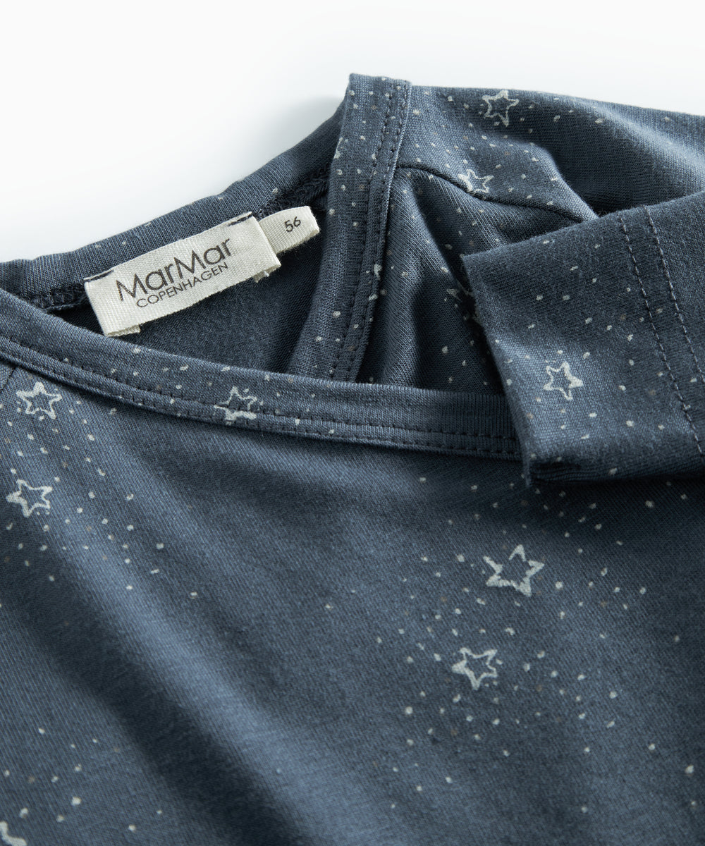 Mørkeblå heldragt med stjerneprint til nyfødt